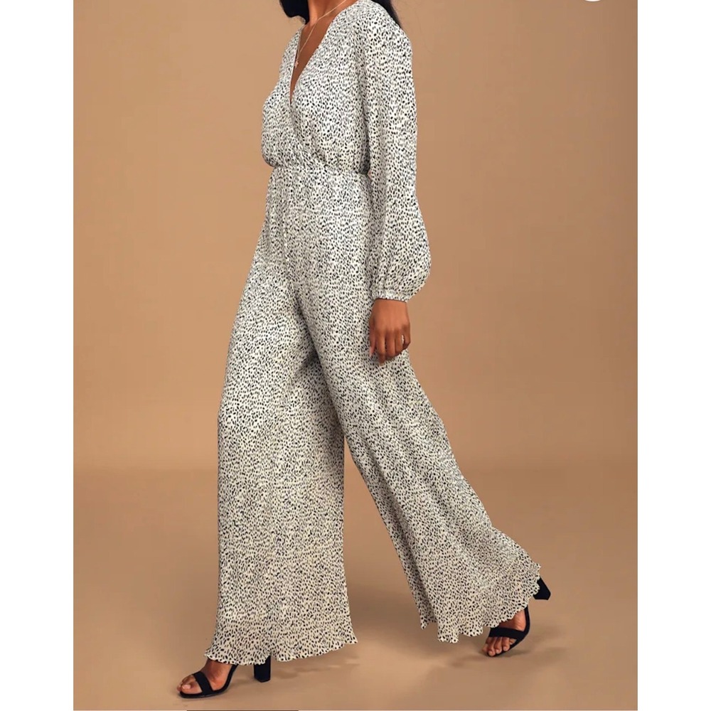 Lulus Wide Leg Jumpsuit Womens M Cream Black Dotted Balloon Sleeve NWT Jumpsuit - Picture 2 of 7
